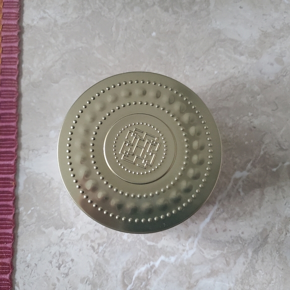 Harry Slatkin Homeworx Marshmallow Woods 14oz Candle - Picture 2 of 4